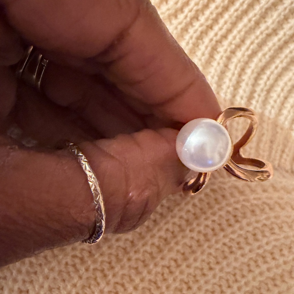 4 Gold-tone and Black Women's Scarf Rings - Picture 4 of 9
